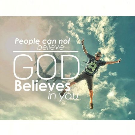 Магніт «God believes in you»